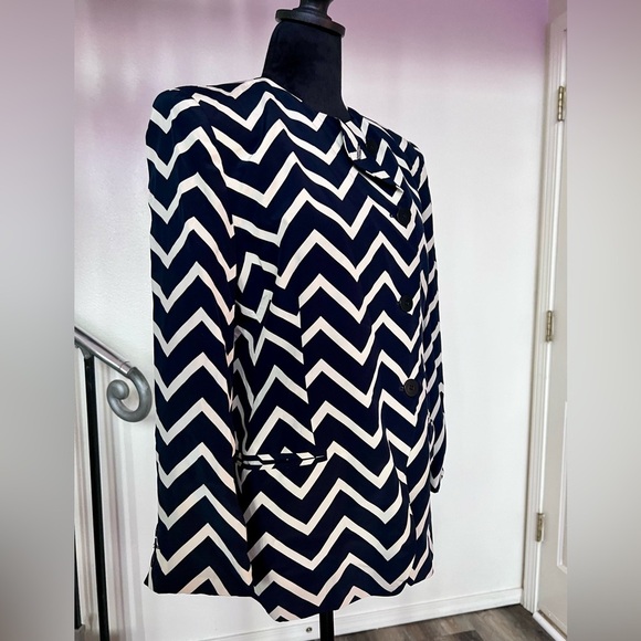 Vintage Giorgio Armani Chevron Blazer - Picture 2 of 7